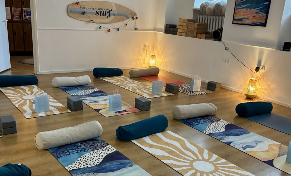 Błoga Yoga – kameralne studio jogi na Powiślu prowadzone przez mamę i córkę