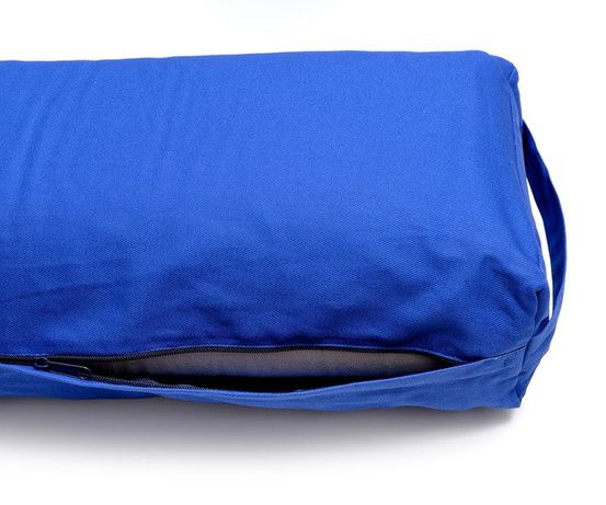 Niebieski bawełniany bolster do jogi – naturalny płaski wałek z łuską gryki