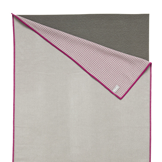 Ręcznik do jogi GRIP2 szary z oberżyną