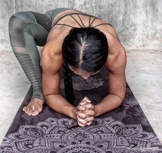 Mata do jogi Yoga Design Lab Combo Travel 1,5mm - Mandala Black
