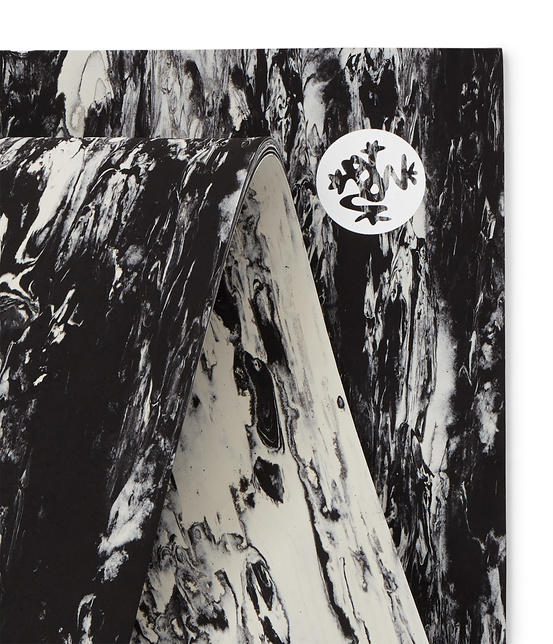 Mata do jogi Manduka Comfort Cushion 8mm - Black White Marble