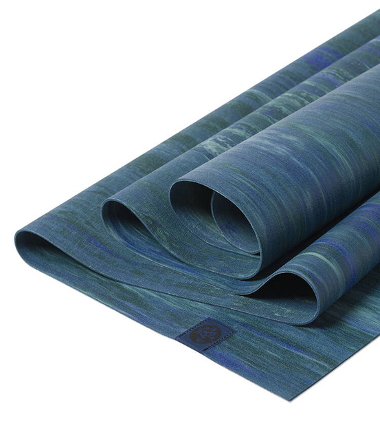 Podróżna mata do jogi Manduka eKO SuperLite Travel 1.5mm - Blue Toad Marble Outlet