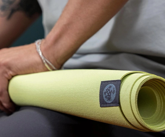 Podróżna mata do jogi Manduka eKO SuperLite Travel 1.5mm - Sage Marbled