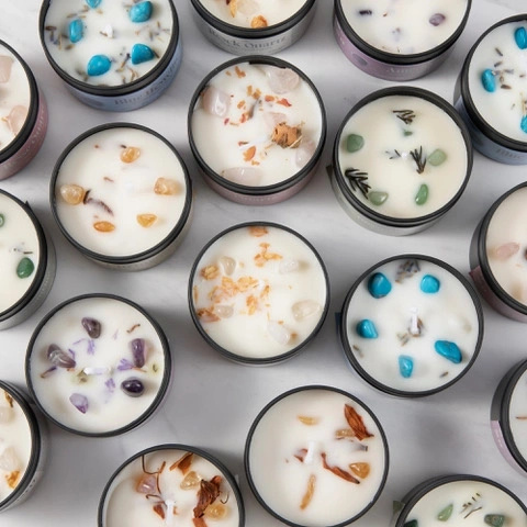 Świeca myga z kamieniami naturalnymi - Kwarc