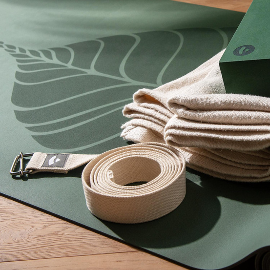 Mata do jogi Phoenix 4mm - Granatowa z plemiennym wzorem